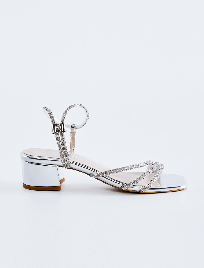 Valmenti Camila Kadın Siyah Rugan Vegan Topuklu Sandalet Valmenti Camila Kadın Siyah Rugan Vegan Topuklu Sandalet