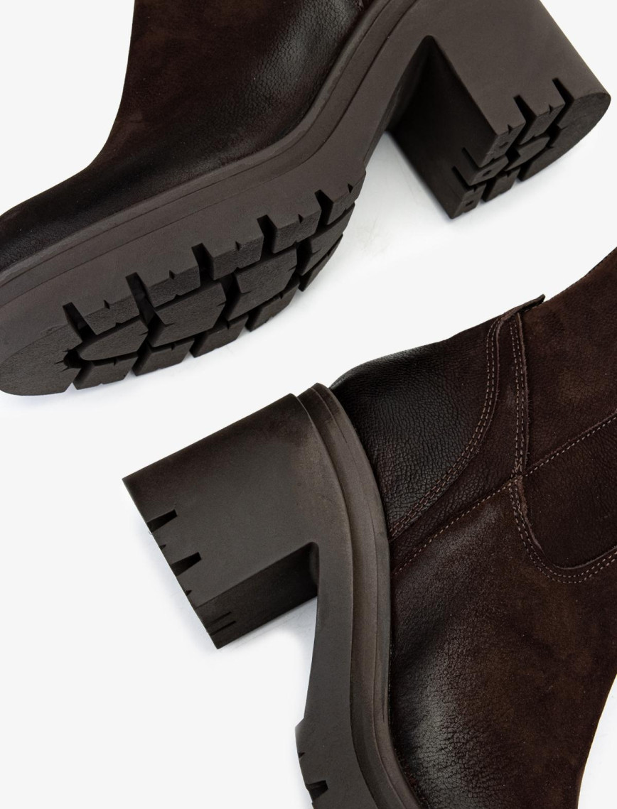 Valmenti Kadın Hakiki Deri Kahverengi Nubuk Casual Çizme Valmenti Kadın Hakiki Deri Kahverengi Nubuk Casual Çizme