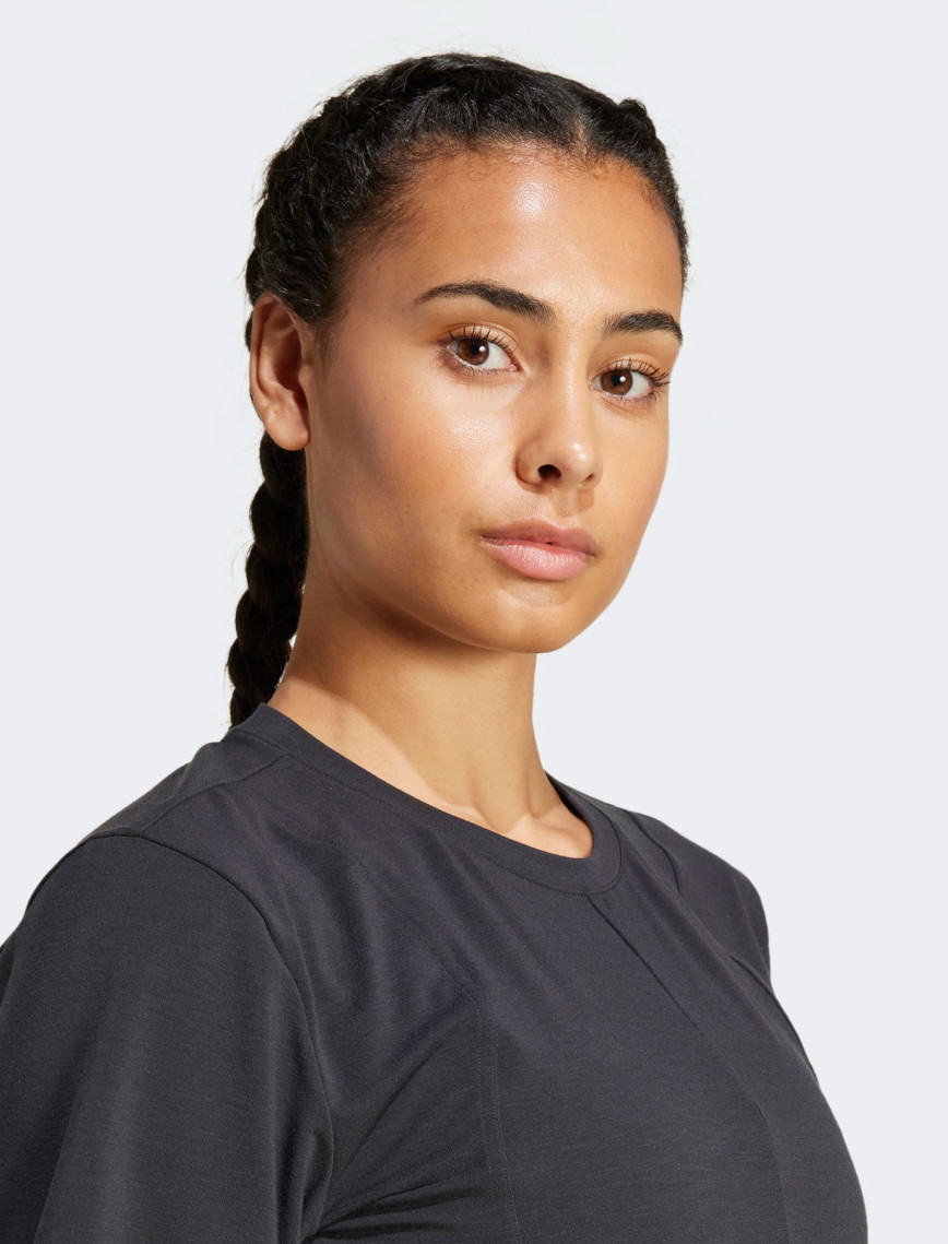 adidas Classic Kadın Siyah Antrenman T-Shirt adidas Classic Kadın Siyah Antrenman T-Shirt