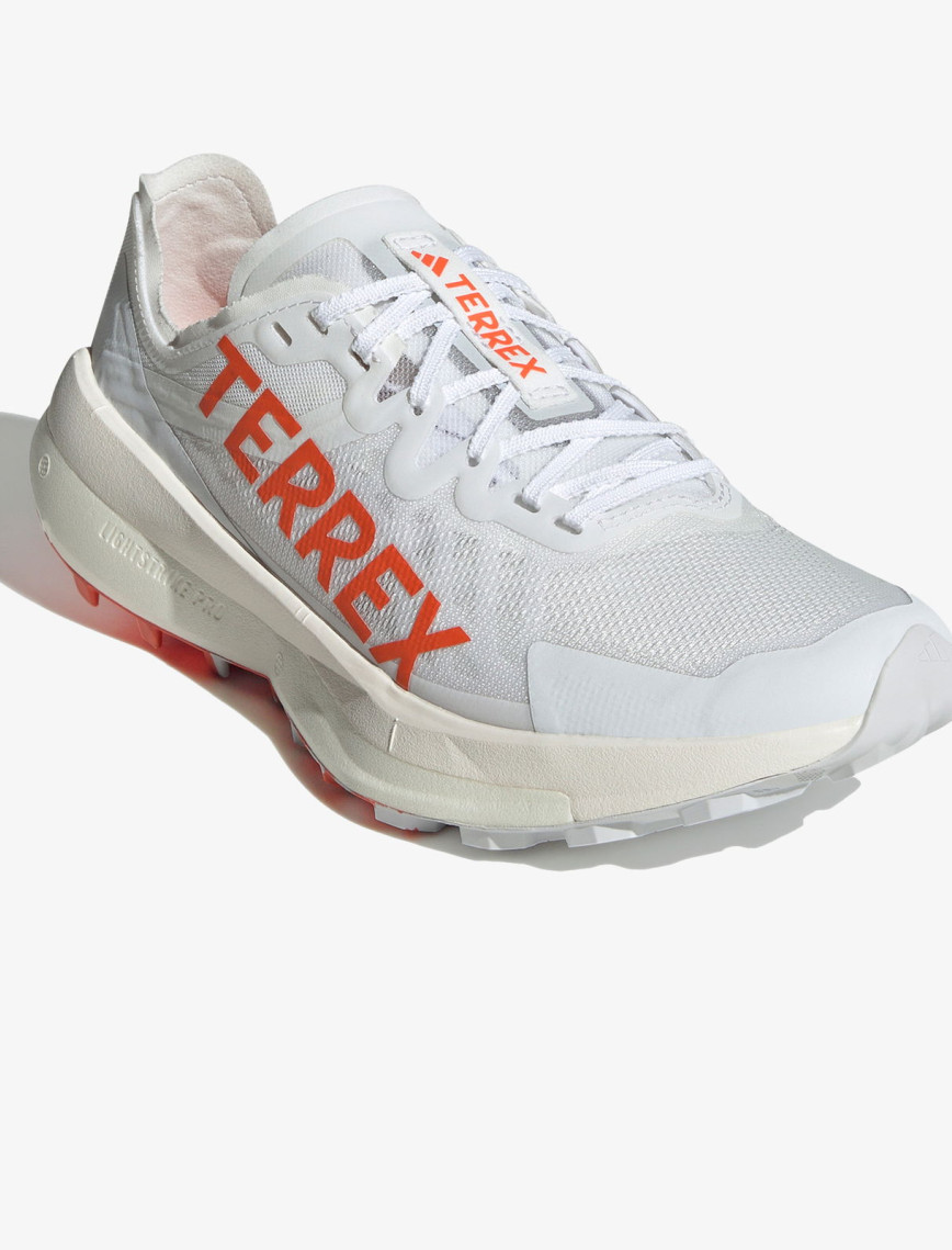 adidas Terrex Agravic Speed Arazi Kadın Beyaz Koşu Ayakkabısı adidas Terrex Agravic Speed Arazi Kadın Beyaz Koşu Ayakkabısı