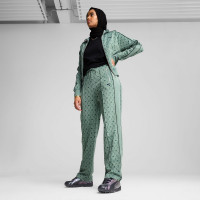 Puma Road To Unity Printed Straight T7 Kadın Yeşil Eşofman Altı Puma Road To Unity Printed Straight T7 Kadın Yeşil Eşofman Altı