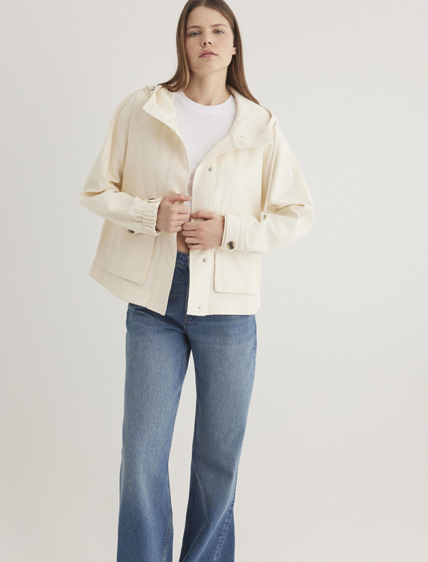 Mavi Kapüşonlu Ekru Ceket Oversize / Geniş Kesim 1110625-89513 Mavi Kapüşonlu Ekru Ceket Oversize / Geniş Kesim 1110625-89513