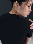Nike Dri-Fit Zenvy Kadın Siyah T-Shirt Nike Dri-Fit Zenvy Kadın Siyah T-Shirt