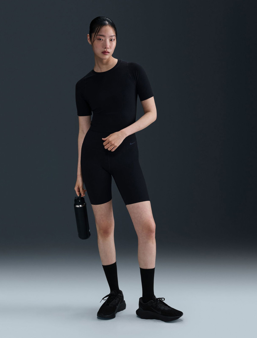 Nike Dri-Fit Zenvy Kadın Kahverengi T-Shirt Nike Dri-Fit Zenvy Kadın Kahverengi T-Shirt