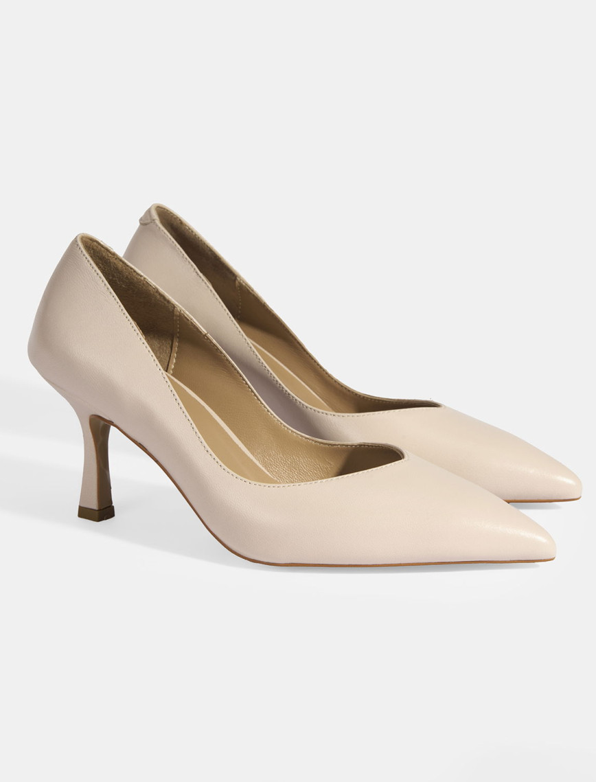 Kadın Bej Topuklu Klasik Ayakkabı Kadın Bej Topuklu Klasik Ayakkabı
