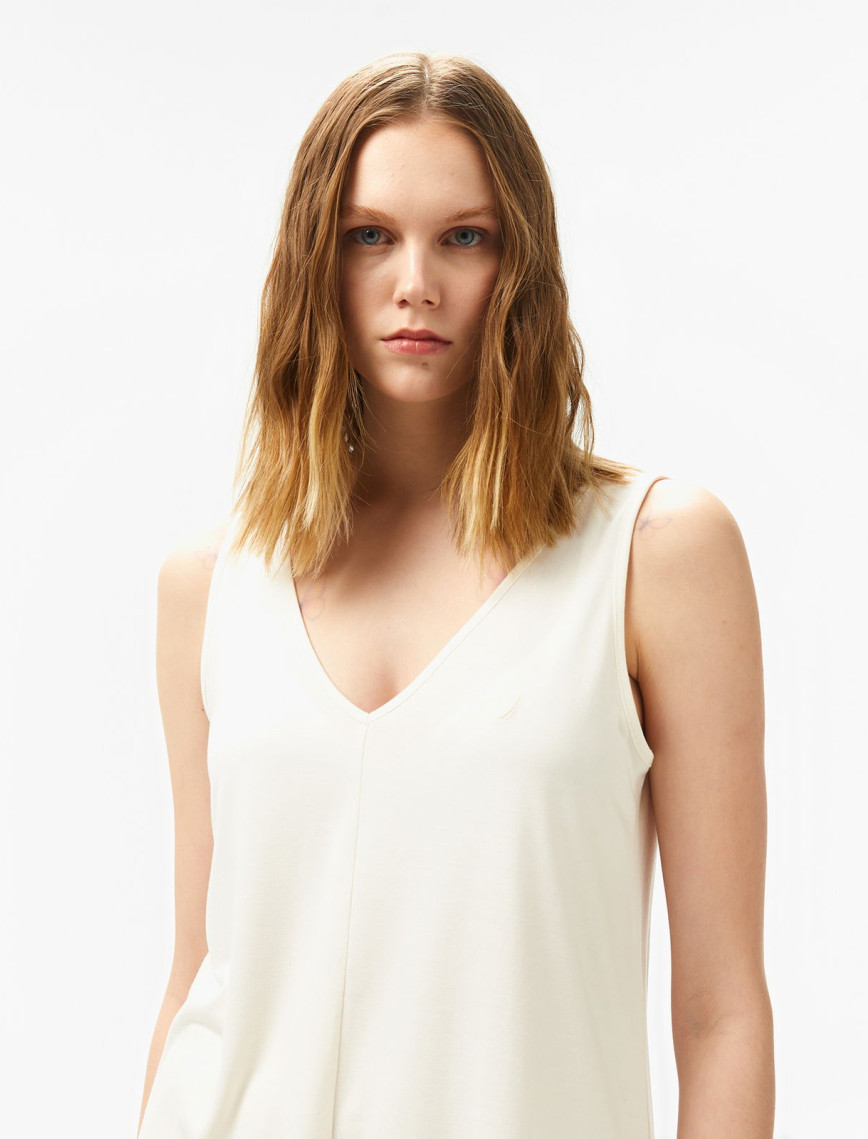 Nautica Kadın Krem Relaxed Fit T-Shirt Nautica Kadın Krem Relaxed Fit T-Shirt