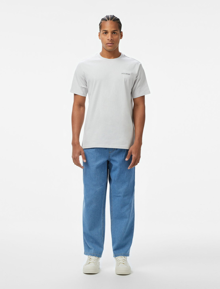 Converse Loose Fit Erkek Grafik Baskılı T-Shirt Converse Loose Fit Erkek Grafik Baskılı T-Shirt