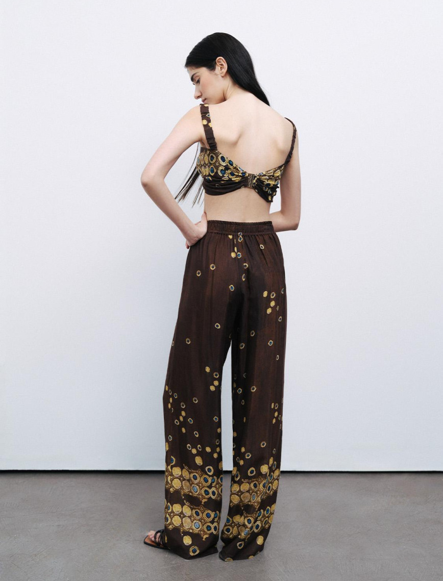 Aksesuar Detaylı Crop Top Aksesuar Detaylı Crop Top