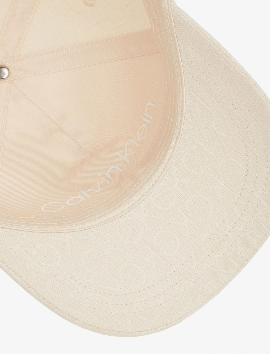 Calvin Klein Monogram Jacquard Kadın Beyaz Şapka Calvin Klein Monogram Jacquard Kadın Beyaz Şapka