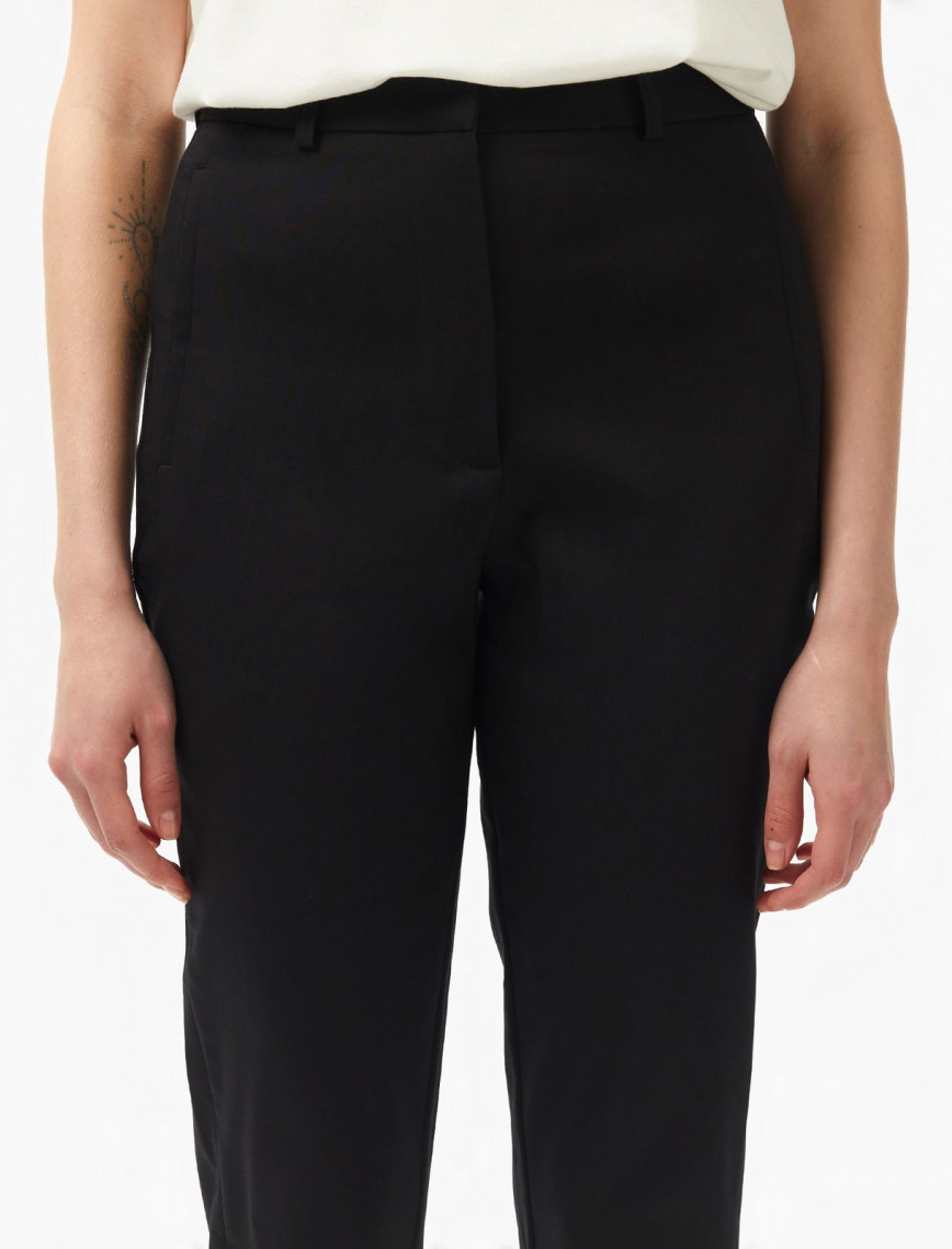 Lacoste Kadın Regular Fit Siyah Pantolon Lacoste Kadın Regular Fit Siyah Pantolon