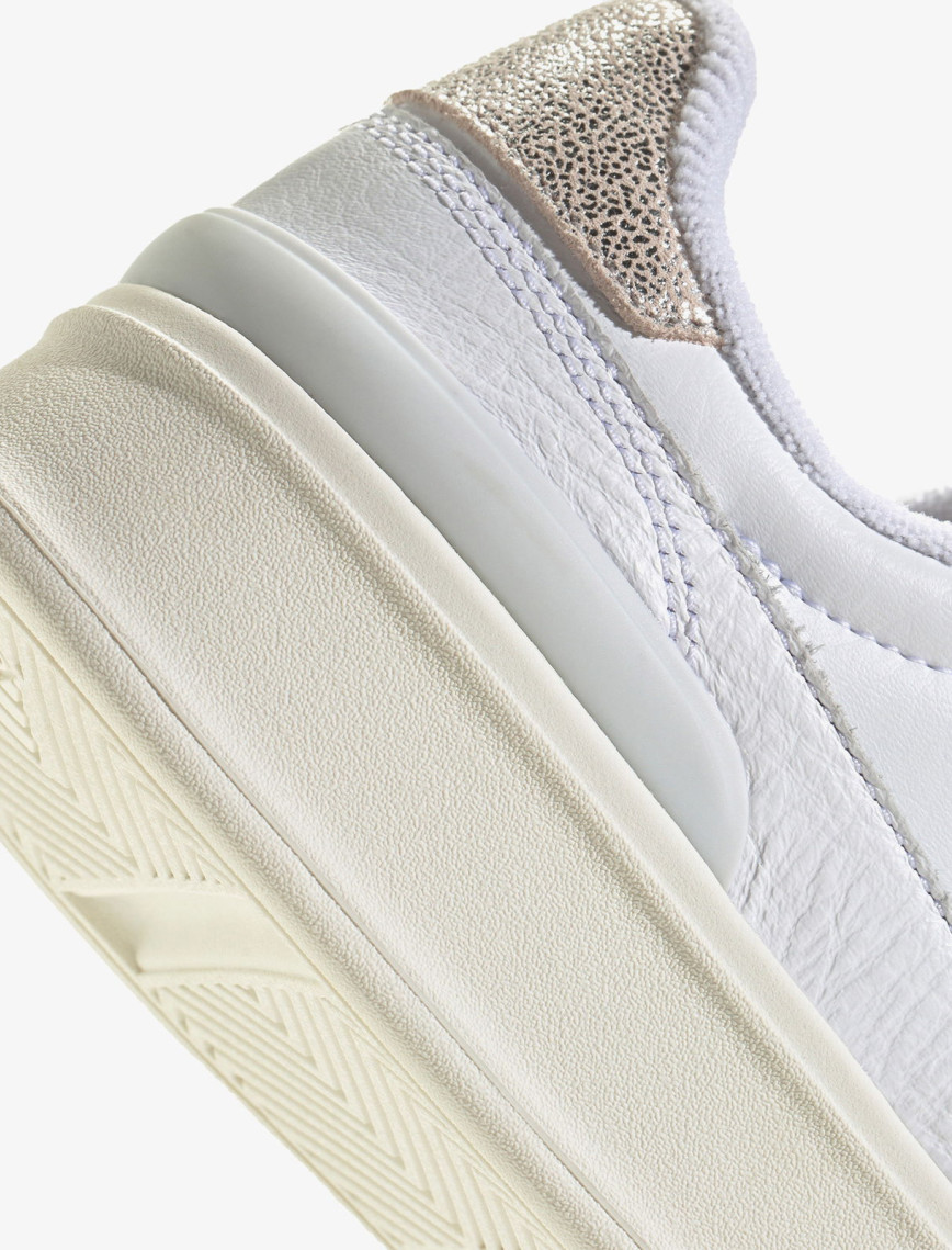 adidas Aspyre Kadın Beyaz Günlük Spor Ayakkabı adidas Aspyre Kadın Beyaz Günlük Spor Ayakkabı