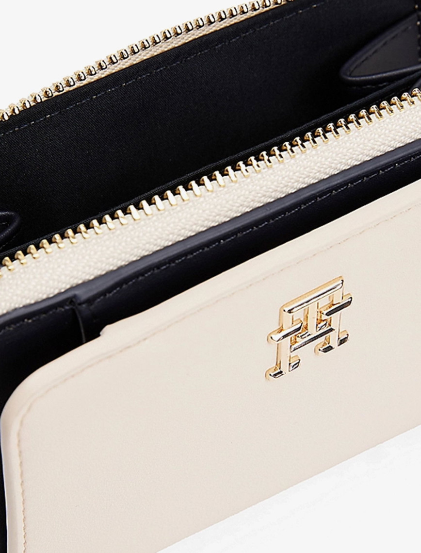 Tommy Hilfiger Logotape Med Kadın Bej Cüzdan Tommy Hilfiger Logotape Med Kadın Bej Cüzdan