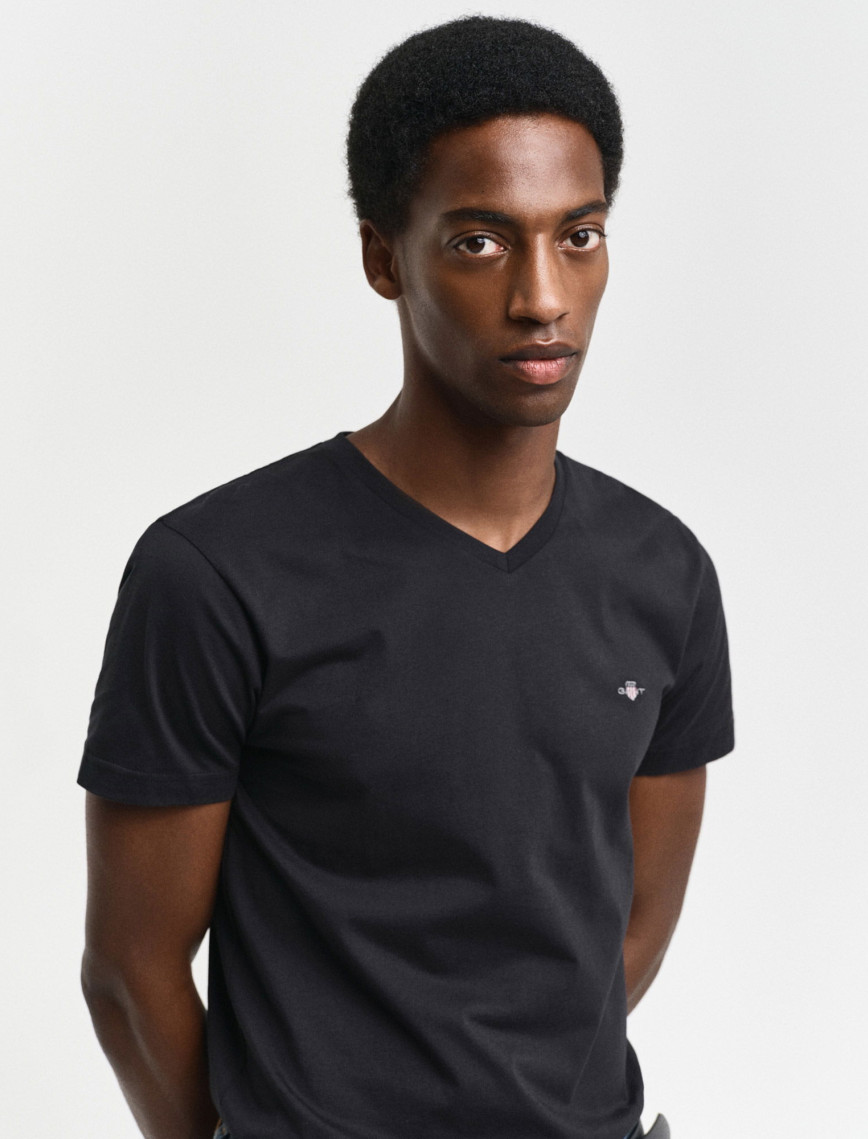 GANT Erkek Siyah Slim Fit V Yaka T-Shirt GANT Erkek Siyah Slim Fit V Yaka T-Shirt