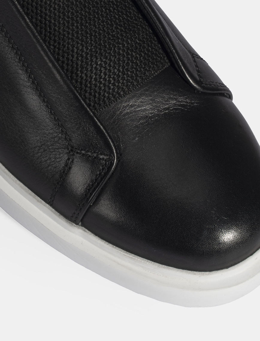 Siyah Erkek Lastik Detaylı Deri Günlük Ayakkabı Siyah Erkek Lastik Detaylı Deri Günlük Ayakkabı