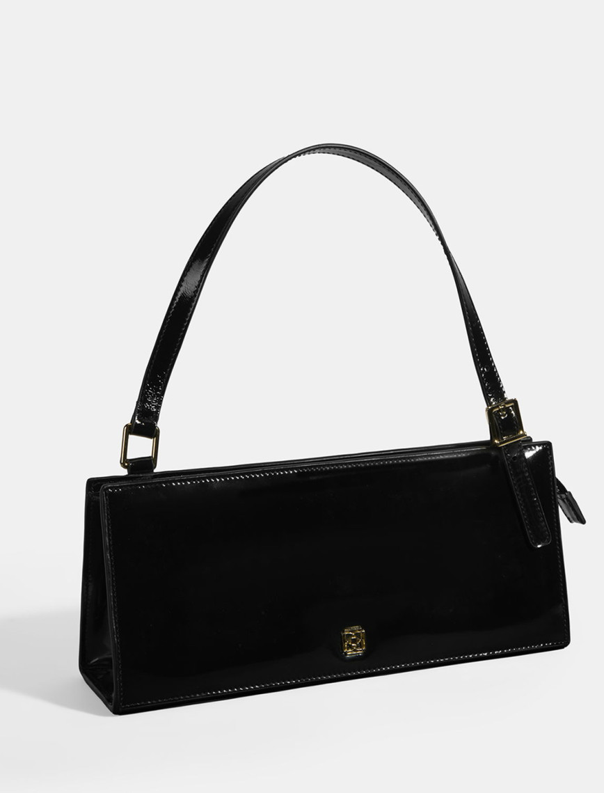 Siyah Kadın Deri Omuz Çantası Siyah Kadın Deri Omuz Çantası