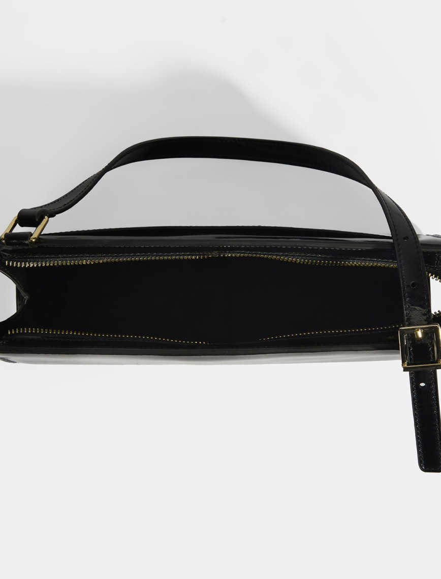 Siyah Kadın Deri Omuz Çantası Siyah Kadın Deri Omuz Çantası