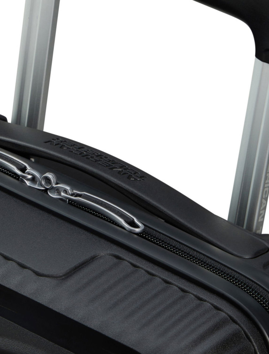 American Tourister Soundbox Mini Kabin Boy Valiz