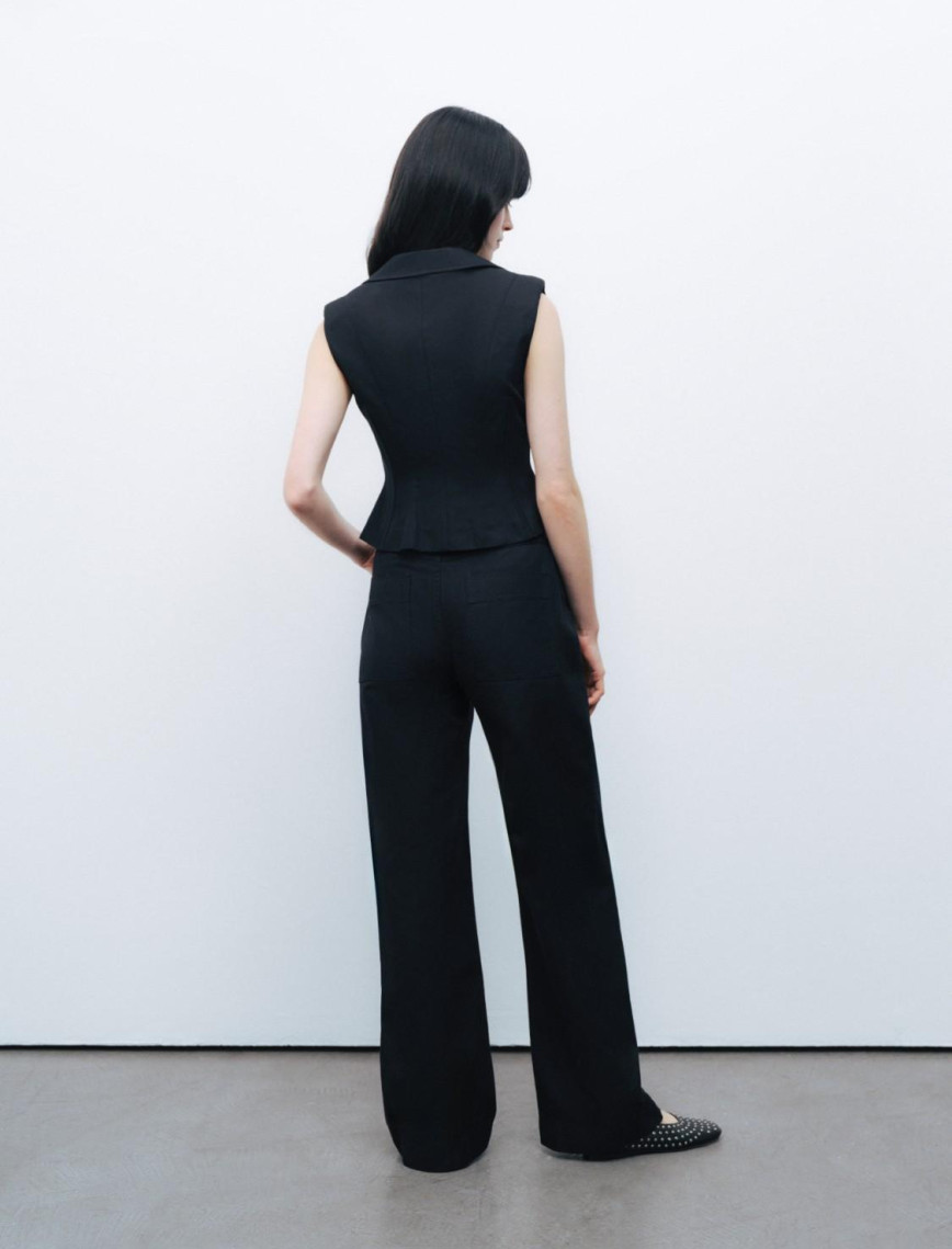 Beli Agraf Detaylı Pantolon Beli Agraf Detaylı Pantolon