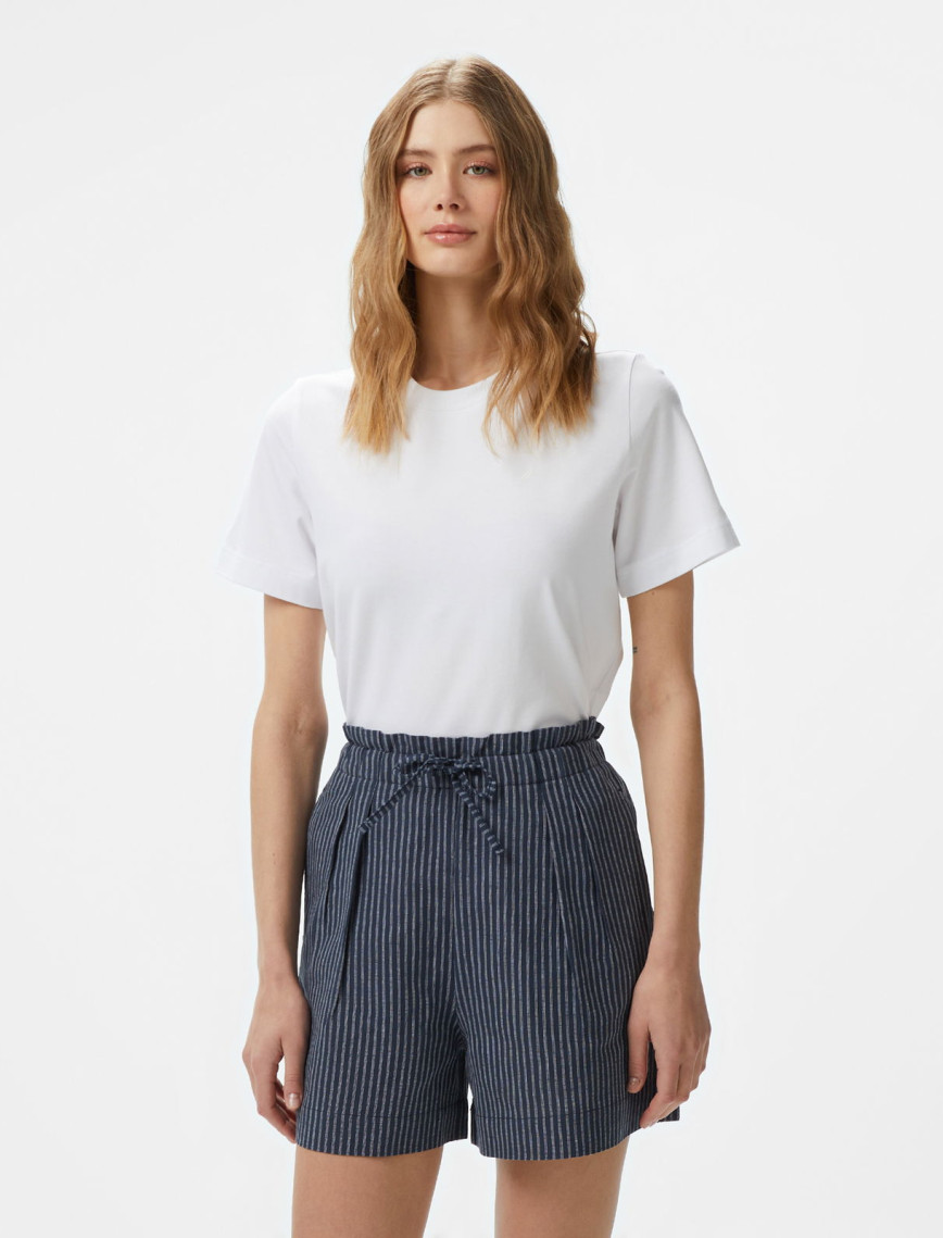 Nautica Kadın Beyaz Regular Fit Kısa Kollu T-Shirt Nautica Kadın Beyaz Regular Fit Kısa Kollu T-Shirt