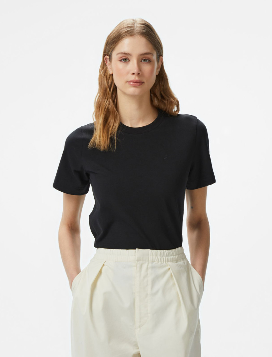 Nautica Kadın Beyaz Regular Fit Kısa Kollu T-Shirt Nautica Kadın Beyaz Regular Fit Kısa Kollu T-Shirt