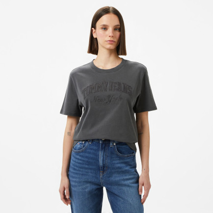 Tommy Jeans Relax Varsity Kadın Siyah T-Shirt Tommy Jeans Relax Varsity Kadın Siyah T-Shirt