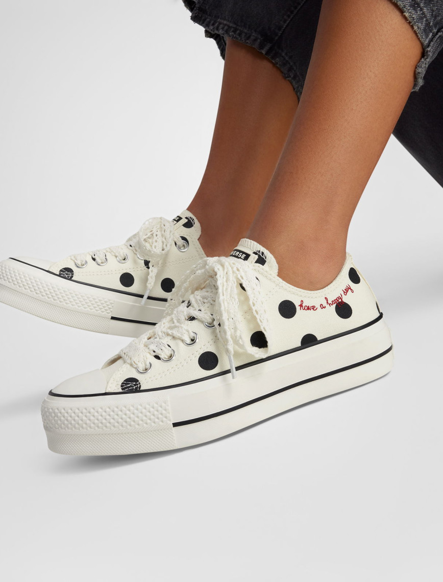 Converse Chuck Taylor All Star Lift Polka Dots Kadın Krem Rengi Platform Sneaker Converse Chuck Taylor All Star Lift Polka Dots Kadın Krem Rengi Platform Sneaker