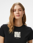 Calvin Klein Front Photo Graphic Baby Kadın Siyah T-Shirt Calvin Klein Front Photo Graphic Baby Kadın Siyah T-Shirt
