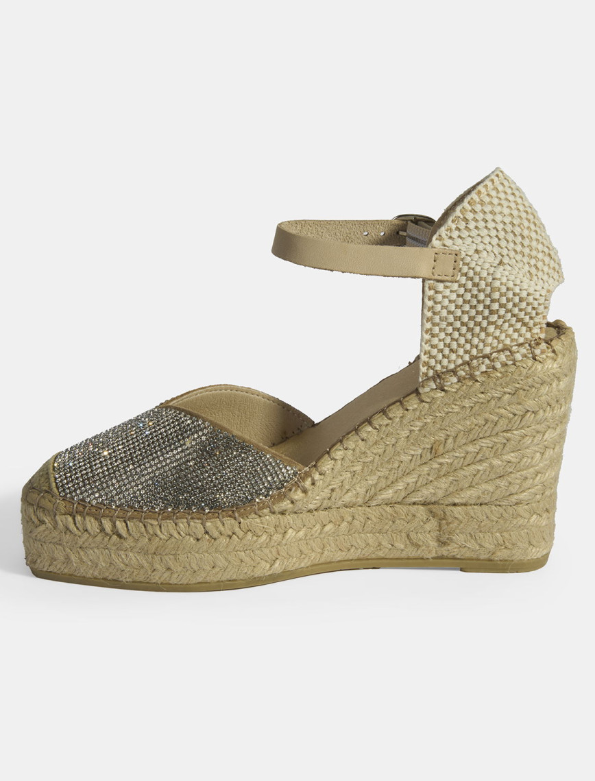 Bej Kadın Toka Aksesuarlı Taş Detaylı Dolgu Topuklu Süet Espadril Bej Kadın Toka Aksesuarlı Taş Detaylı Dolgu Topuklu Süet Espadril
