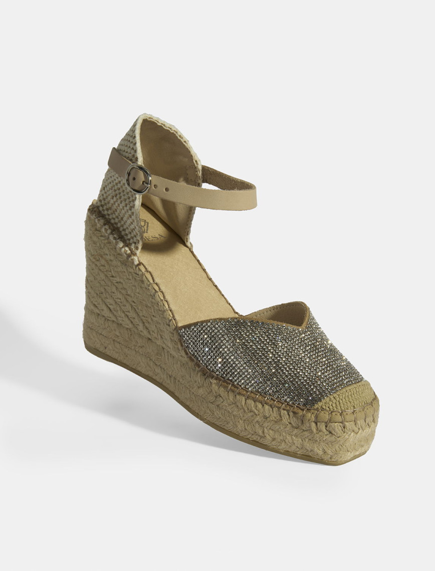 Bej Kadın Toka Aksesuarlı Taş Detaylı Dolgu Topuklu Süet Espadril Bej Kadın Toka Aksesuarlı Taş Detaylı Dolgu Topuklu Süet Espadril