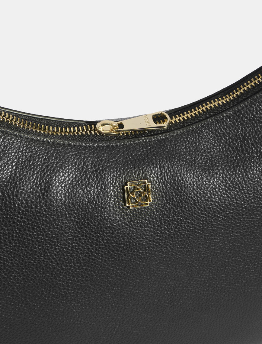 Kadın Siyah Deri Omuz Çantası Kadın Siyah Deri Omuz Çantası