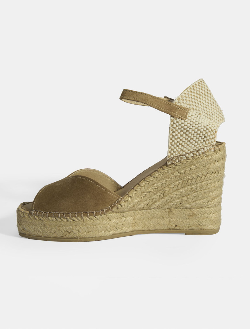 Bej Kadın Toka Detaylı Dolgu Topuklu Süet Espadril Bej Kadın Toka Detaylı Dolgu Topuklu Süet Espadril