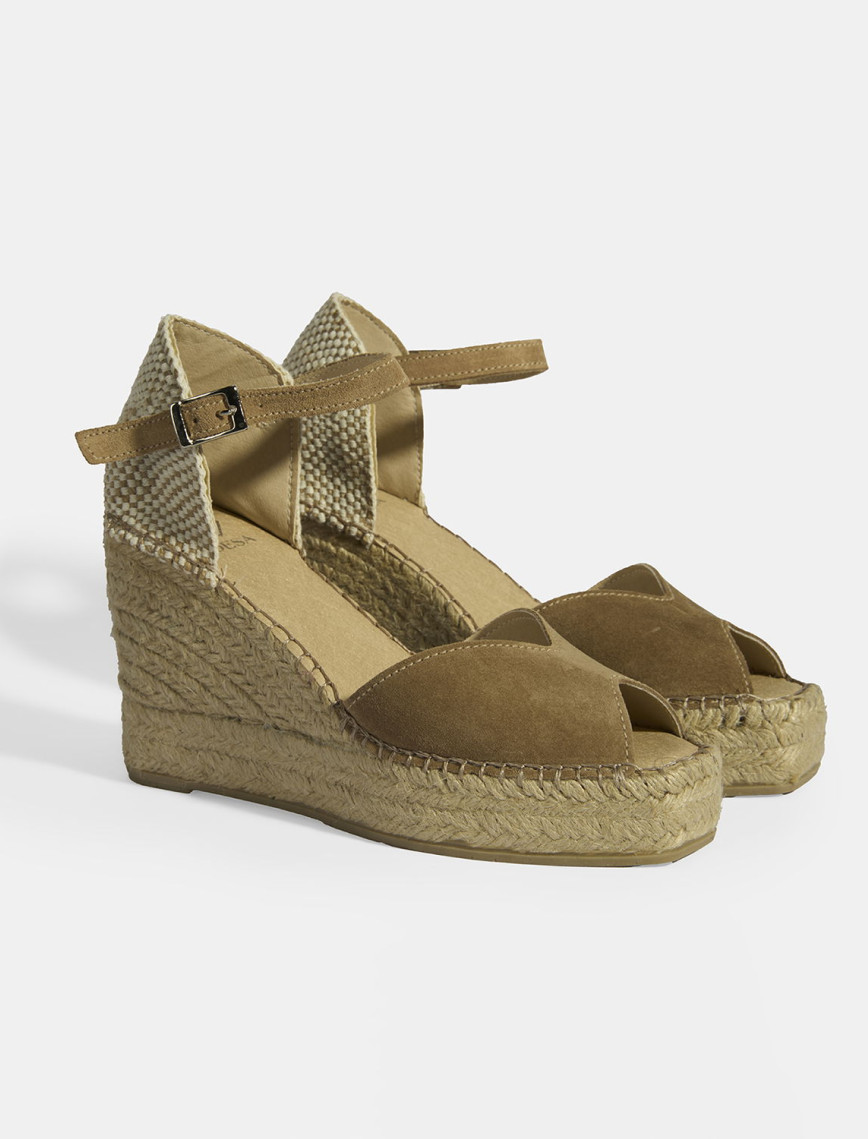 Bej Kadın Toka Detaylı Dolgu Topuklu Süet Espadril Bej Kadın Toka Detaylı Dolgu Topuklu Süet Espadril