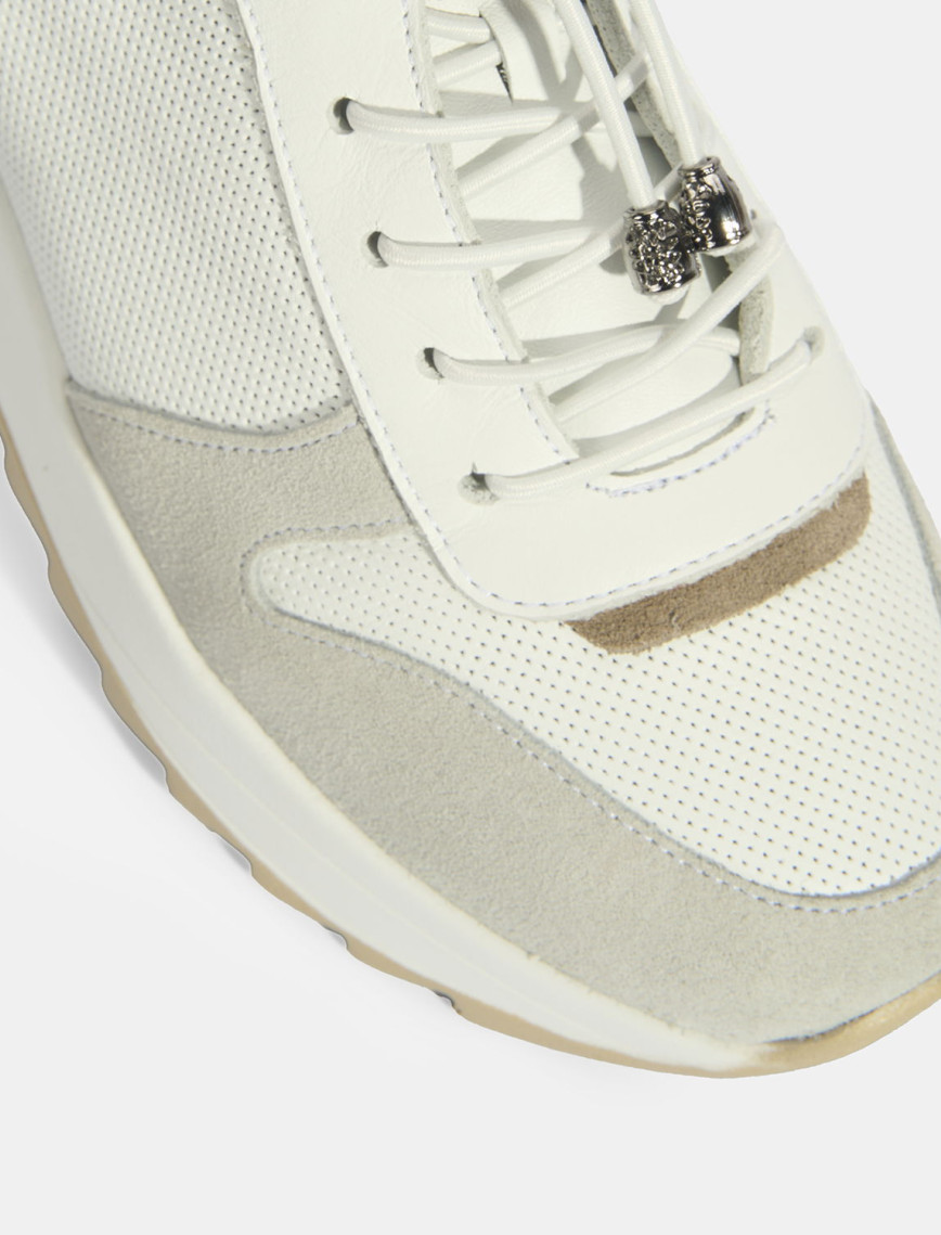 Kadın Beyaz Bağcıklı Deri Detaylı Spor Ayakkabı Kadın Beyaz Bağcıklı Deri Detaylı Spor Ayakkabı