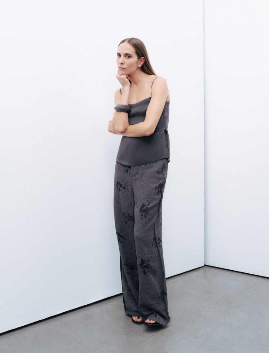 Yırtmaçlı Askılı Bluz Yırtmaçlı Askılı Bluz