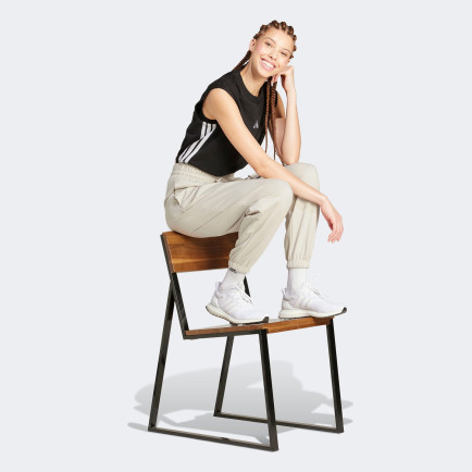 adidas Essentials Small Logo French Terry Cuffed Kadın Gri Eşofman Altı adidas Essentials Small Logo French Terry Cuffed Kadın Gri Eşofman Altı