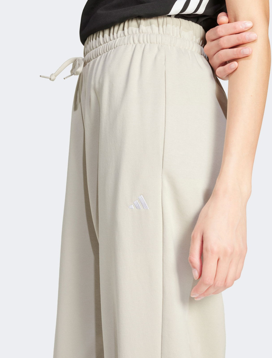 adidas Essentials Small Logo French Terry Cuffed Kadın Gri Eşofman Altı adidas Essentials Small Logo French Terry Cuffed Kadın Gri Eşofman Altı