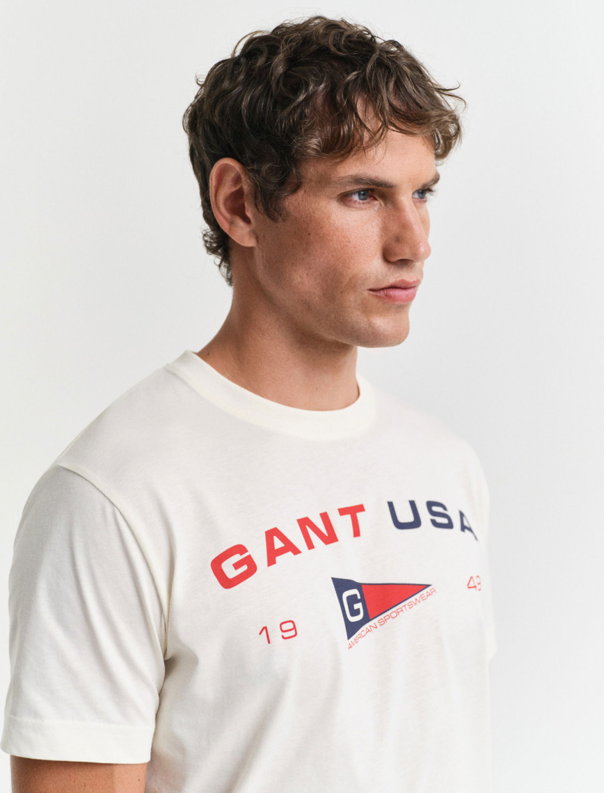 GANT Erkek Krem Regular Fit Bisiklet Yaka Logolu T-Shirt GANT Erkek Krem Regular Fit Bisiklet Yaka Logolu T-Shirt