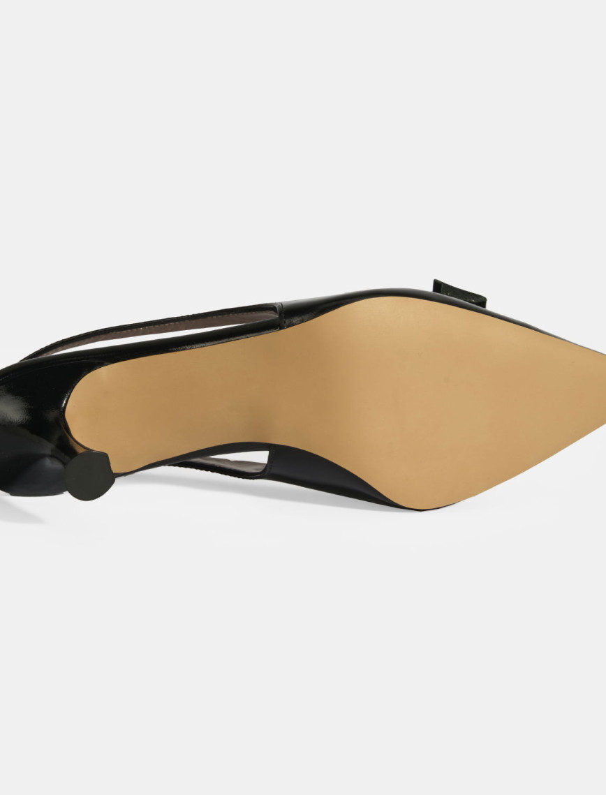 Kadın Siyah Fiyonk Detaylı Rugan Topuklu Klasik Ayakkabı Kadın Siyah Fiyonk Detaylı Rugan Topuklu Klasik Ayakkabı