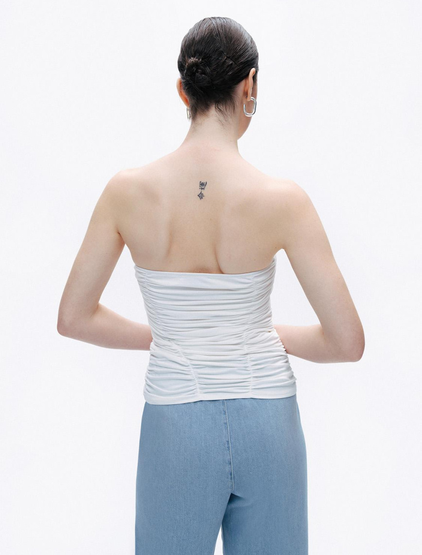 İstiridye Aksesuarlı Bluz İstiridye Aksesuarlı Bluz