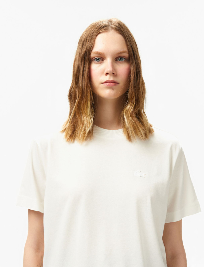 Lacoste Kadın Loose Fit Bisiklet Yaka Beyaz T-Shirt Lacoste Kadın Loose Fit Bisiklet Yaka Beyaz T-Shirt