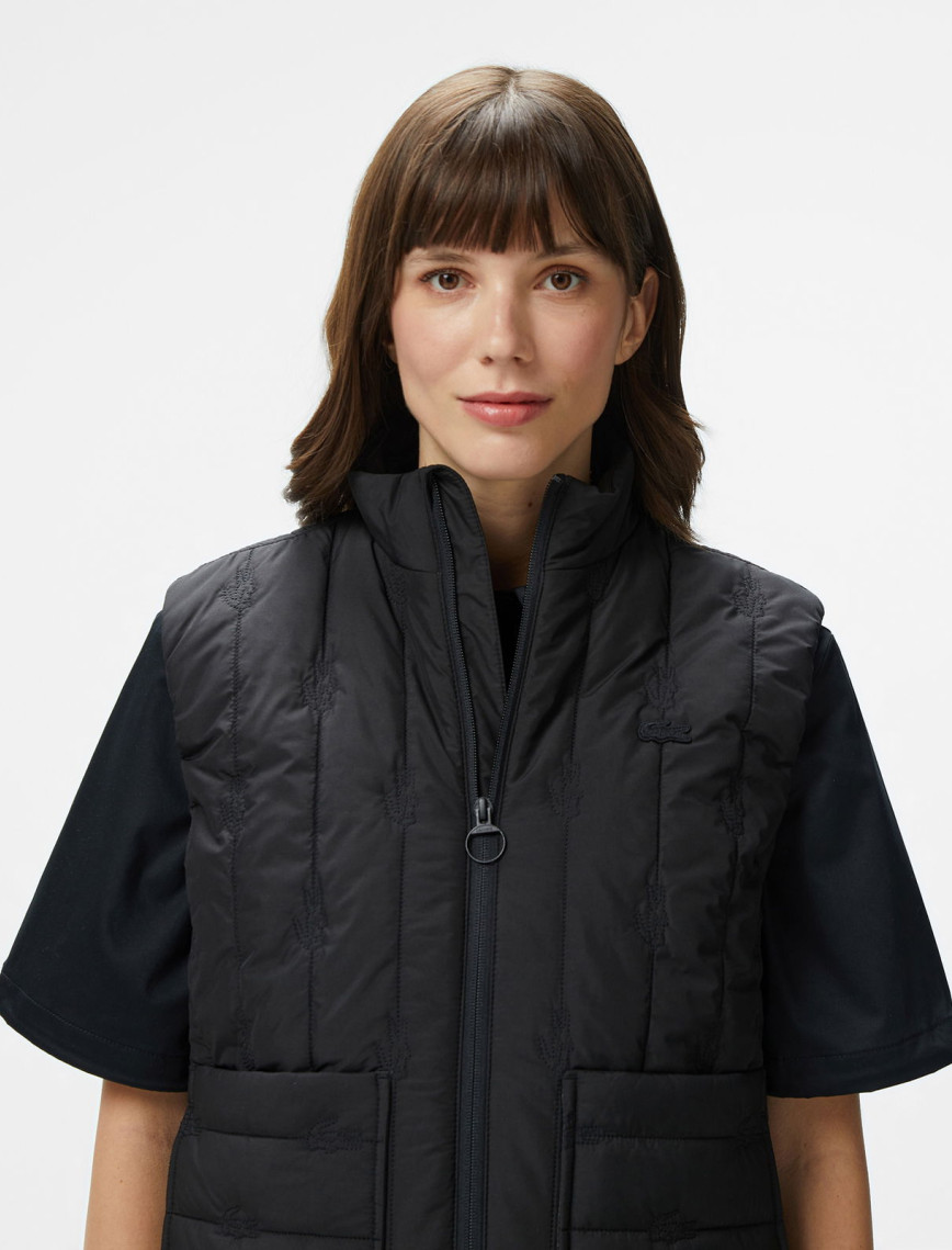 Lacoste Kadın Regular Fit Dik Yaka Kapitone Siyah Yelek Lacoste Kadın Regular Fit Dik Yaka Kapitone Siyah Yelek