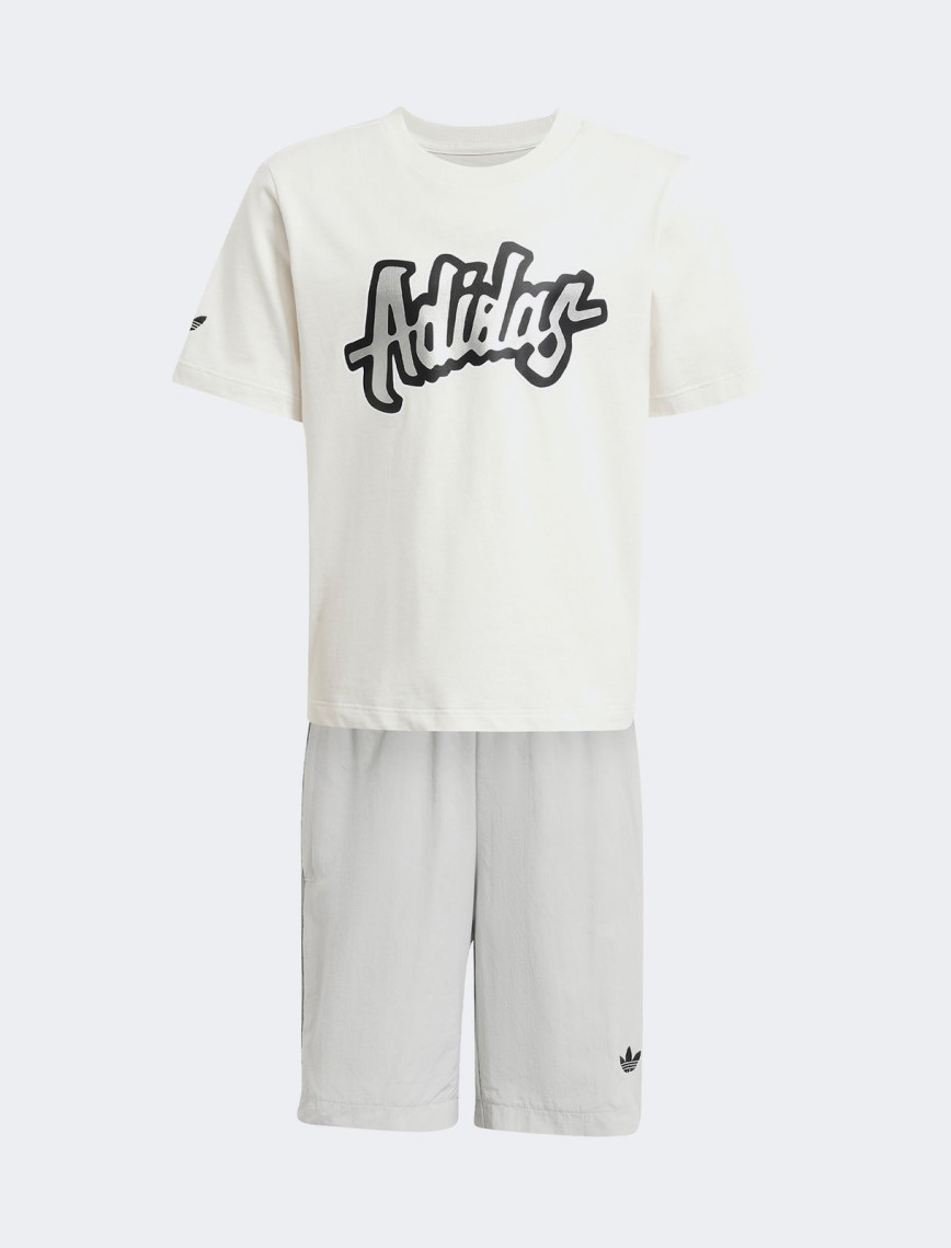 adidas Originals Çocuk Beyaz Şort Takımı adidas Originals Çocuk Beyaz Şort Takımı