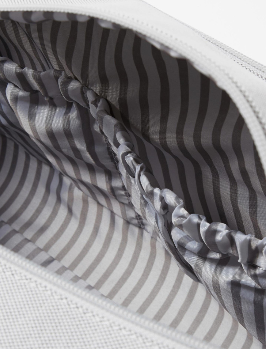 Jacadi Paris Askılı Bebek Bakım Çantası Jacadi Paris Askılı Bebek Bakım Çantası