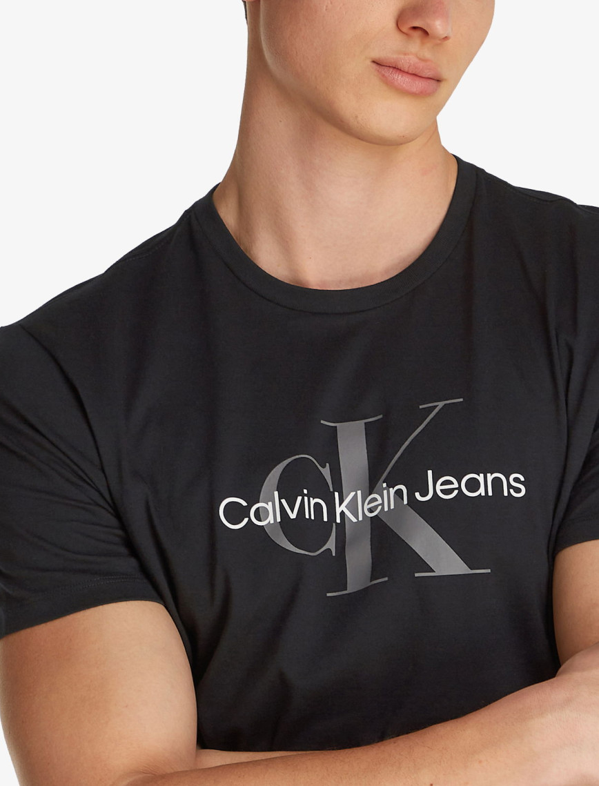Calvin Klein Hero Monologo Erkek Siyah T-Shirt Calvin Klein Hero Monologo Erkek Siyah T-Shirt