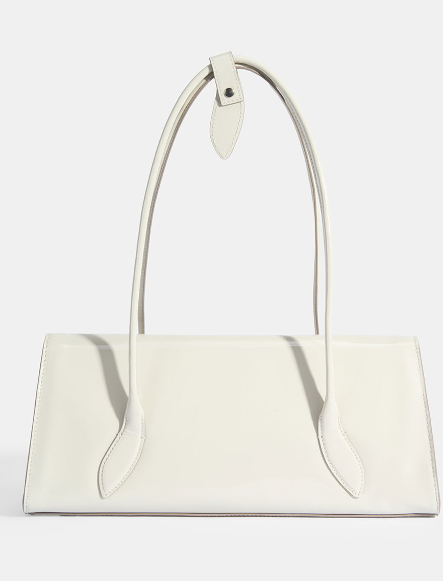 Bej Kadın Yaprak Detaylı Deri Omuz Çantası Bej Kadın Yaprak Detaylı Deri Omuz Çantası