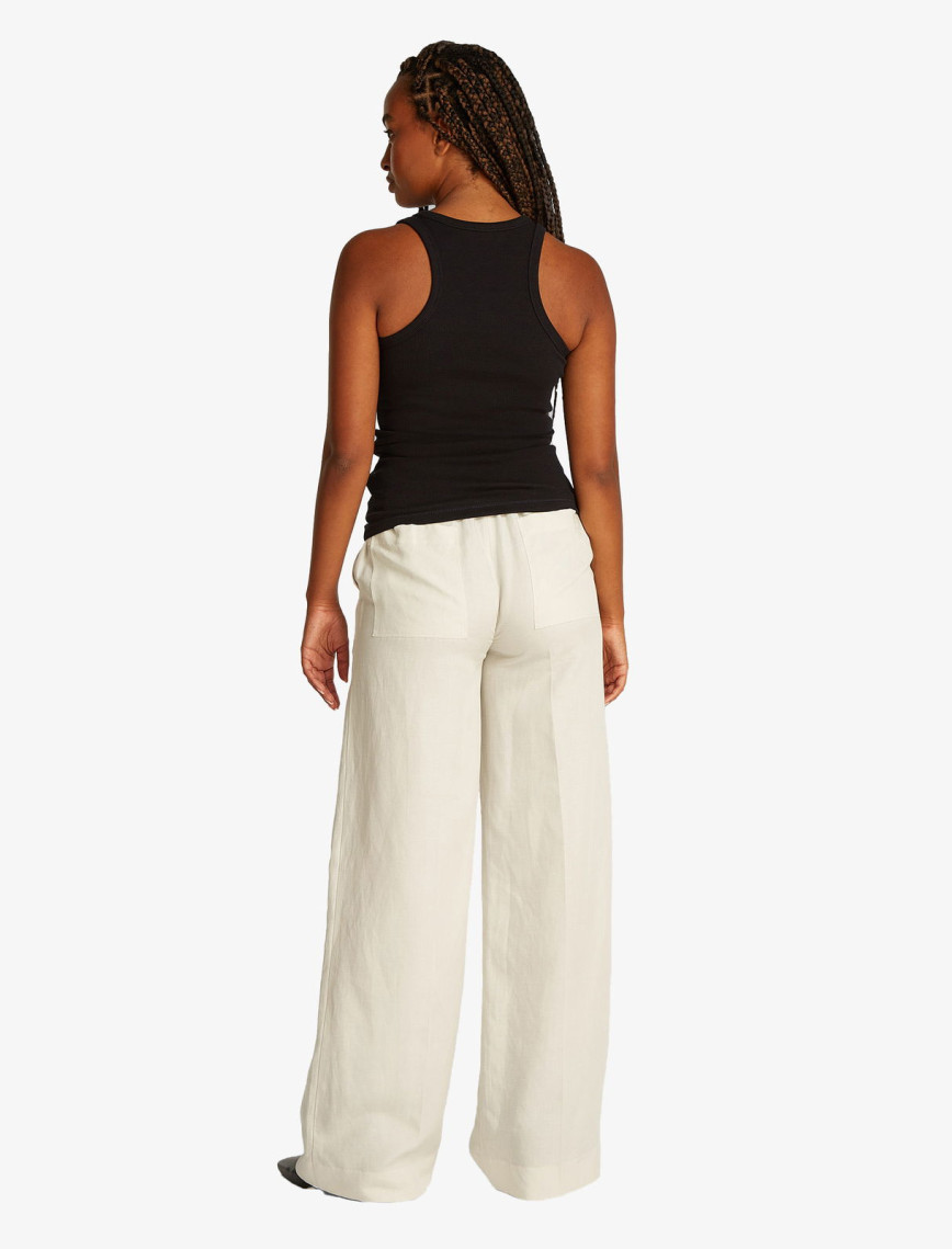 Calvin Klein Graphic Slim Kadın Siyah Kolsuz T-Shirt Calvin Klein Graphic Slim Kadın Siyah Kolsuz T-Shirt