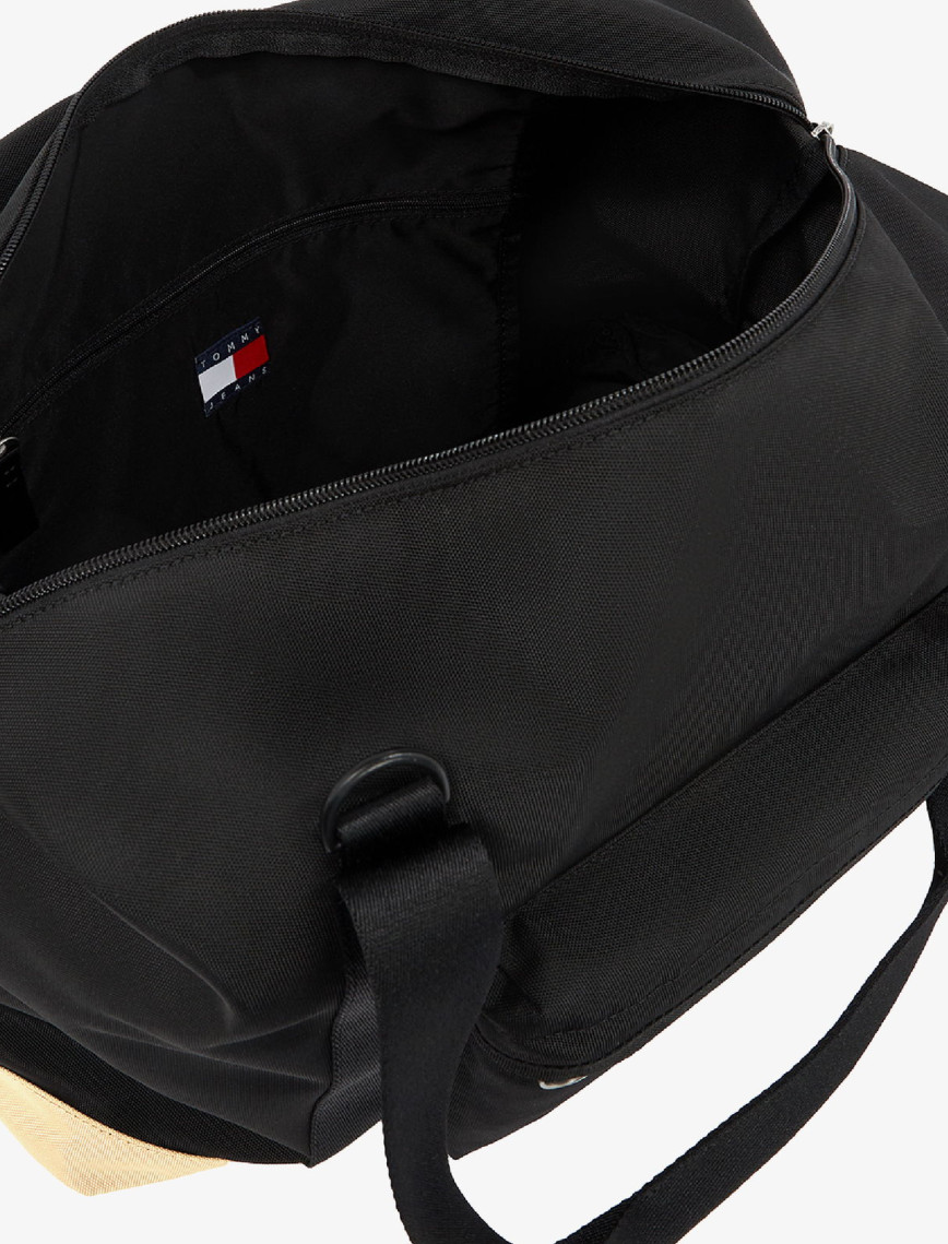 Tommy Hilfiger Ess Daily Duffle Erkek Siyah Spor Çantası Tommy Hilfiger Ess Daily Duffle Erkek Siyah Spor Çantası