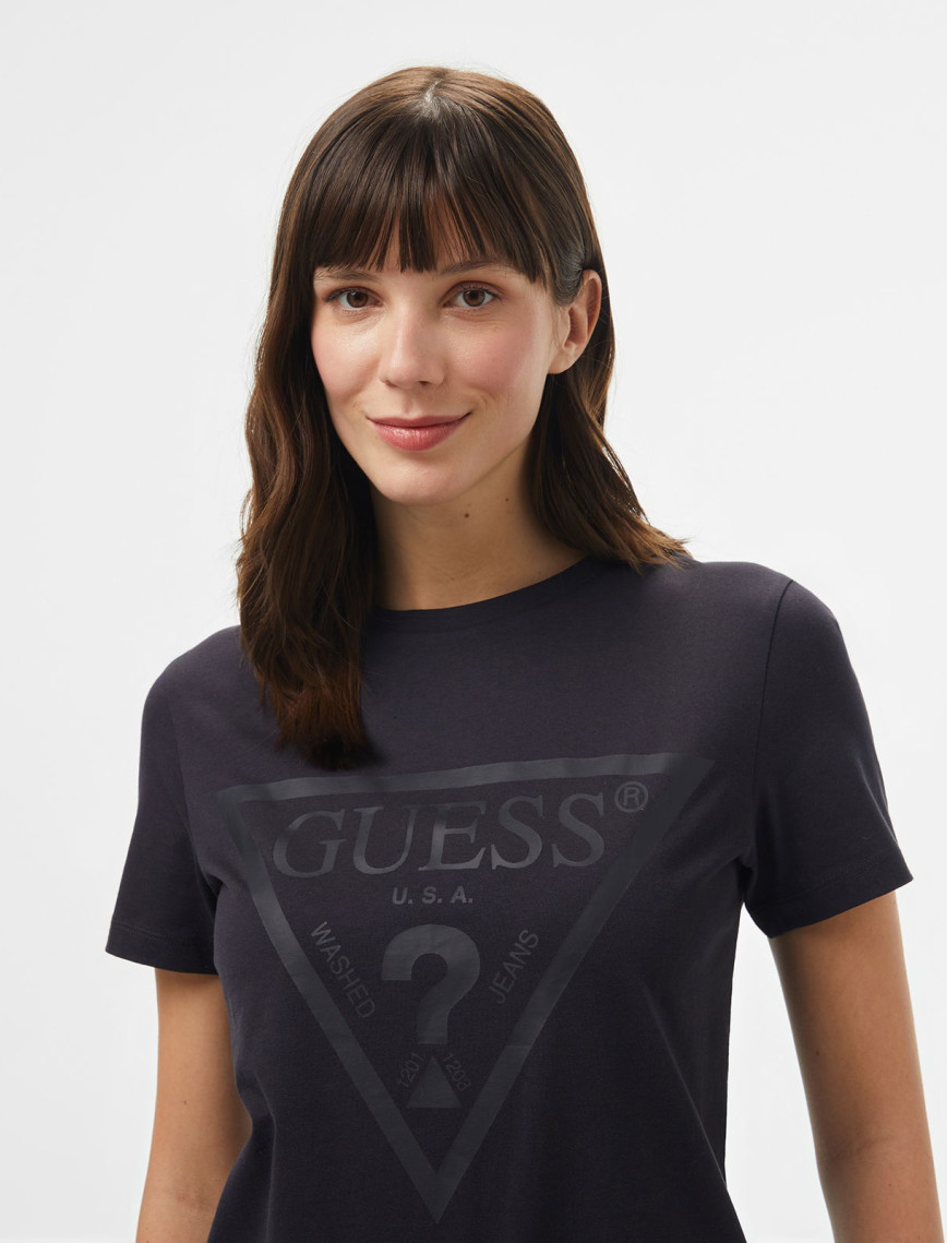 Guess Adele Organic Cotton 160Gsm Kadın Antrasit T-Shirt Guess Adele Organic Cotton 160Gsm Kadın Antrasit T-Shirt