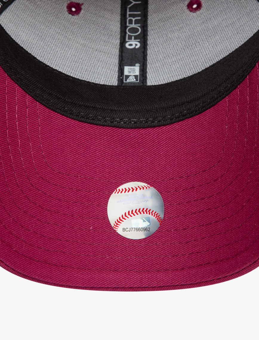 New Era LA Dodgers Metallic Logo Kadın Kırmızı Şapka New Era LA Dodgers Metallic Logo Kadın Kırmızı Şapka