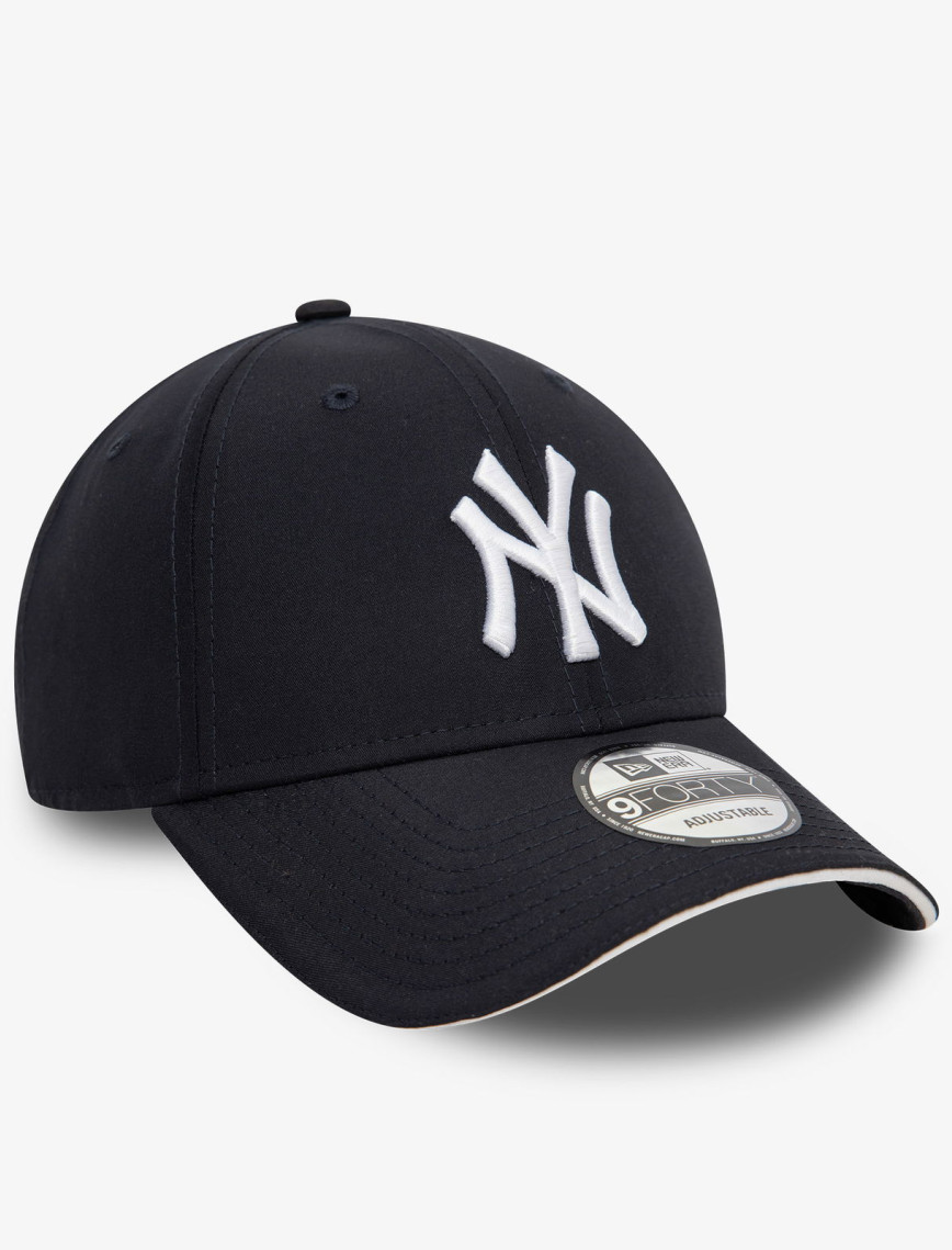 New Era Microfibre 9Forty Unisex Siyah Şapka New Era Microfibre 9Forty Unisex Siyah Şapka